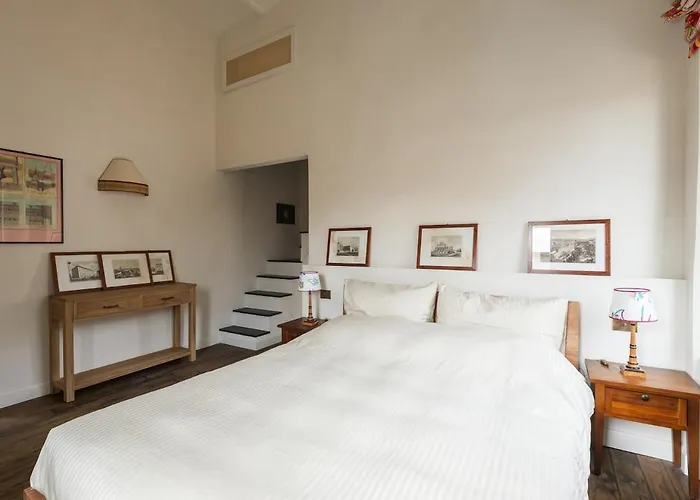Trastevere Luxury Panoramic Terrace Apartment *