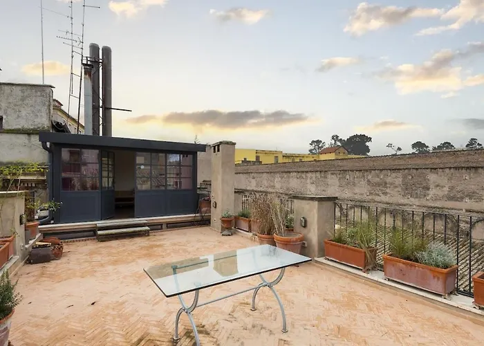 Trastevere Luxury Panoramic Terrace Apartment Rom
