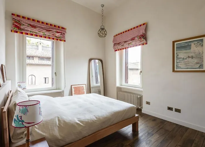 Trastevere Luxury Panoramic Terrace Apartment *