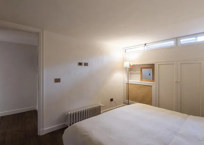 Trastevere Luxury Panoramic Terrace Apartment Rom